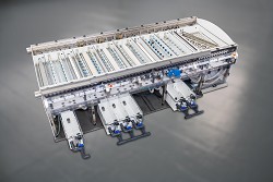 Modular designed washing machine completely encased in plastic, in particular for use in a cleanroom environment.
Photo:  Benteler Maschinenbau GmbH
